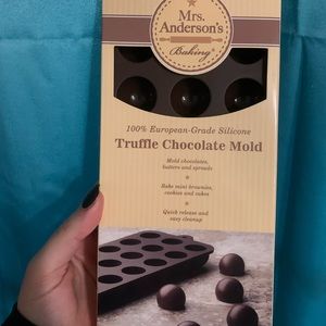 100% European grade silicone chocolate mold